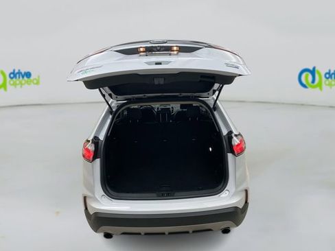 Used 2020 Ford Edge SEL image 14