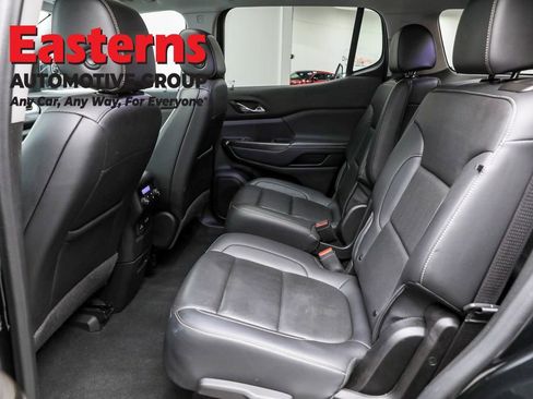 Used 2022 GMC Acadia SLT w/ Technology Package image 25