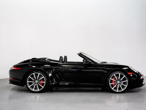 Used 2014 Porsche 911 Carrera S RWD image 2