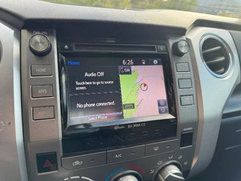 Used 2015 Toyota Tundra SR5 w/ SR5 Upgrade Package image 31