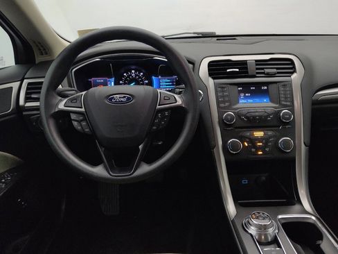 Used 2018 Ford Fusion S image 22