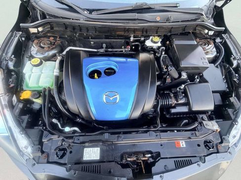 Used 2013 MAZDA MAZDA3 i Touring FWD image 10