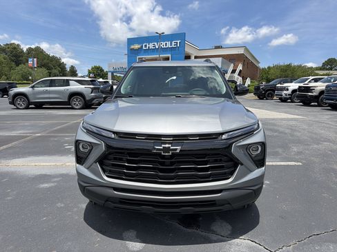New 2026 Chevrolet TrailBlazer LT w/ Convenience Package AWD/4WD image 2