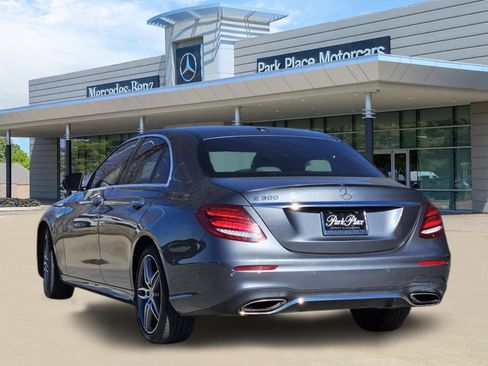 Used 2019 Mercedes-Benz E 300 E 300 image 4