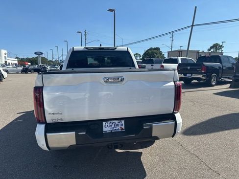 Used 2023 Toyota Tundra Limited AWD/4WD image 6