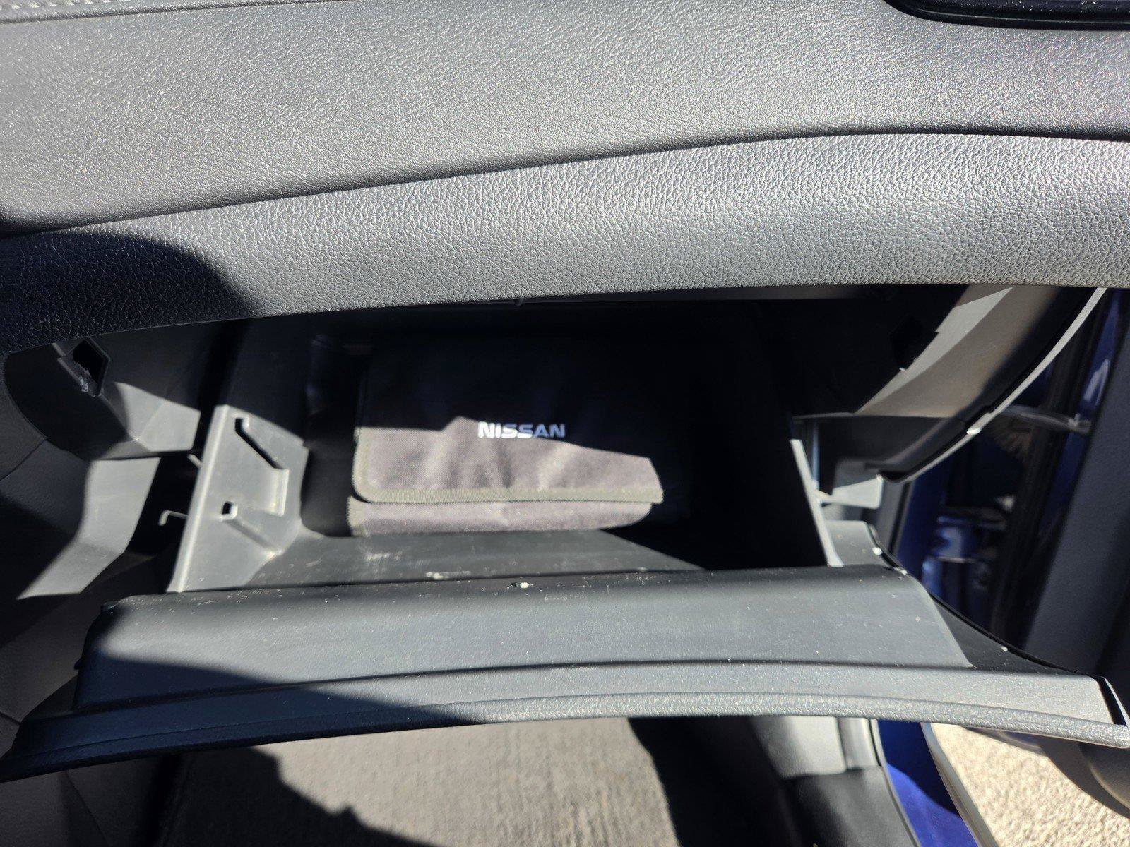 Used 2018 Nissan Rogue SV FWD image 32