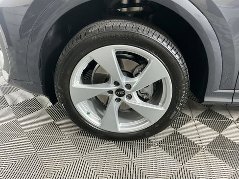 Used 2025 Audi Q5 Premium Plus w/ Premium Plus AWD/4WD image 6