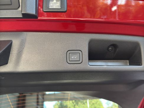 New 2026 Chevrolet Equinox EV RS image 7