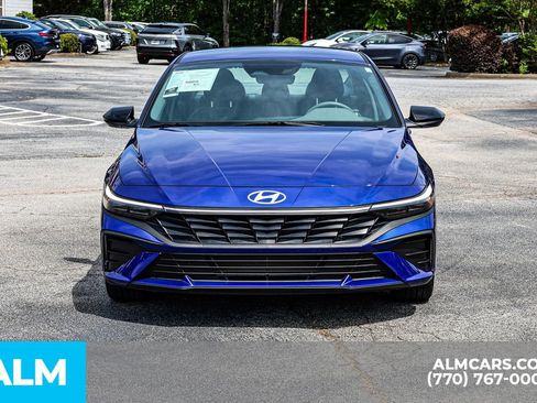 Used 2025 Hyundai Elantra Sport image 11