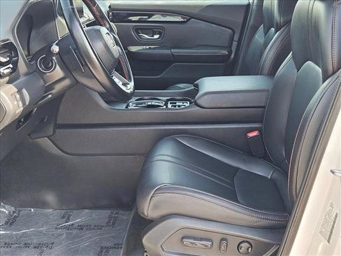 Used 2024 Honda Pilot TrailSport image 16