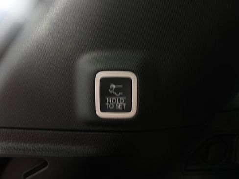 New 2025 Jeep Grand Cherokee Limited image 23