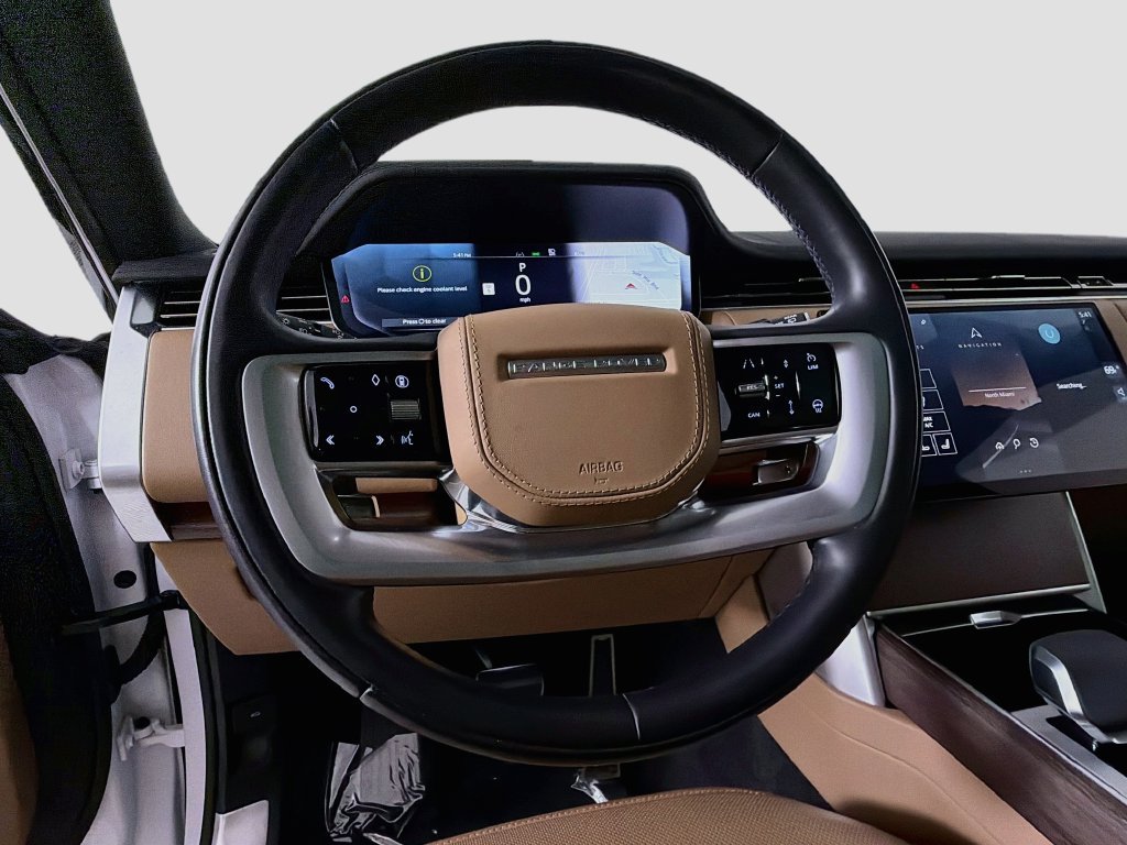 Used 2024 Land Rover Range Rover Long Wheelbase SE AWD/4WD image 11