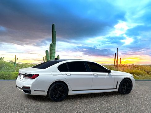 Used 2021 BMW 750i xDrive w/ Executive Package AWD/4WD image 5