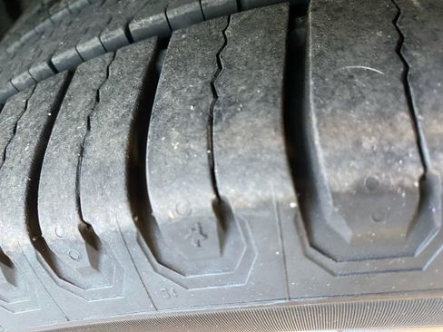 Used 2022 Toyota Camry XLE image 23