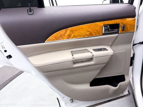 Used 2014 Lincoln MKX FWD image 30