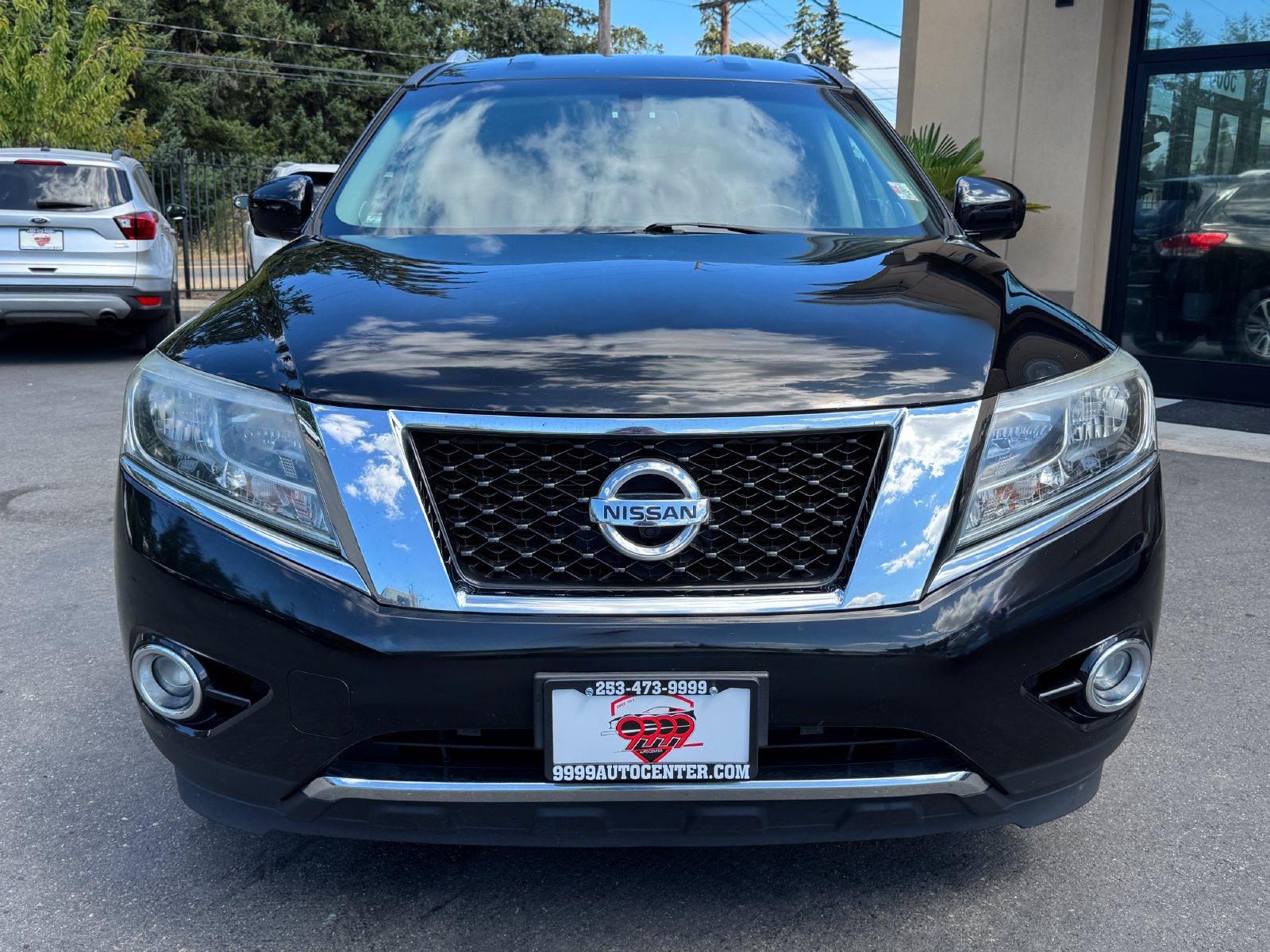 Used 2016 Nissan Pathfinder SL w/ SL Tech Package AWD/4WD image 2