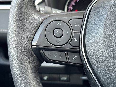 Used 2023 Toyota RAV4 XLE Premium image 32