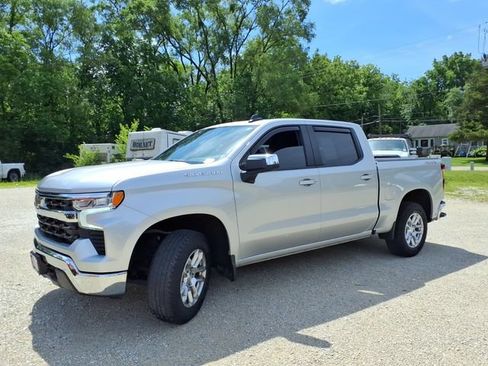 Used 2022 Chevrolet Silverado 1500 LT w/ Protection Package AWD/4WD image 13