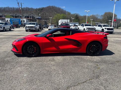 Used 2026 Chevrolet Corvette Stingray Convertible w/ Z51 Performance Package image 2