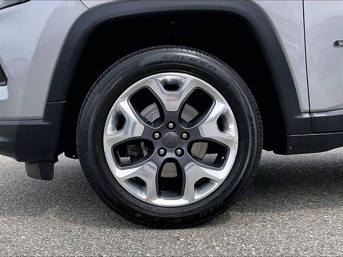 Used 2022 Jeep Compass Limited AWD/4WD image 7