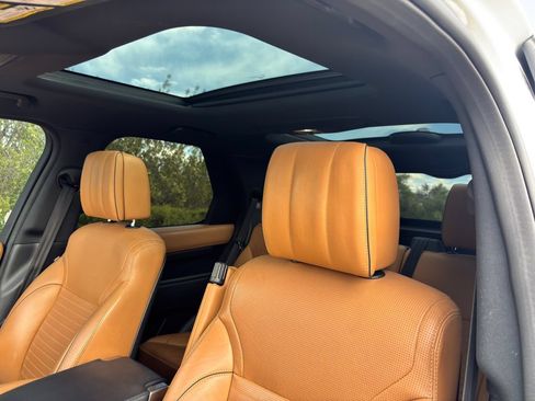 Used 2017 Land Rover Discovery HSE Luxury AWD/4WD image 25