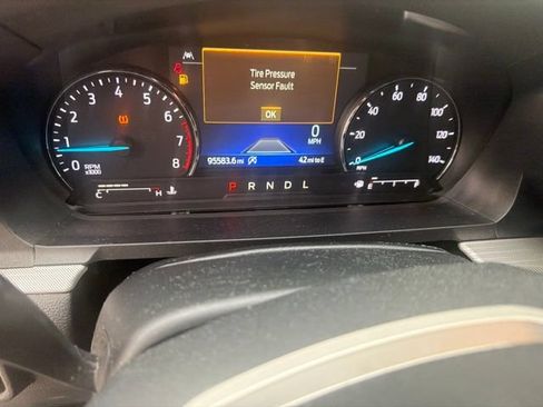 Used 2021 Ford Explorer XLT w/ Equipment Group 202A RWD image 11