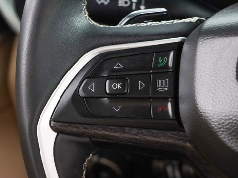 Used 2023 Jeep Grand Cherokee L Limited w/ Luxury Tech Group II image 13