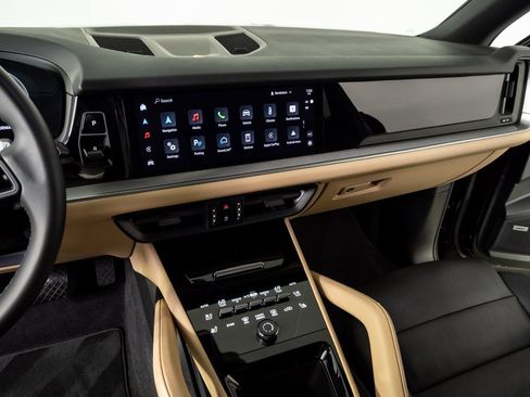 Certified 2024 Porsche Cayenne image 13