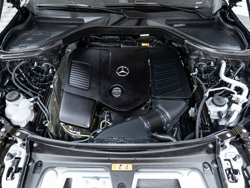 New 2026 Mercedes-Benz GLC 300 4MATIC image 9