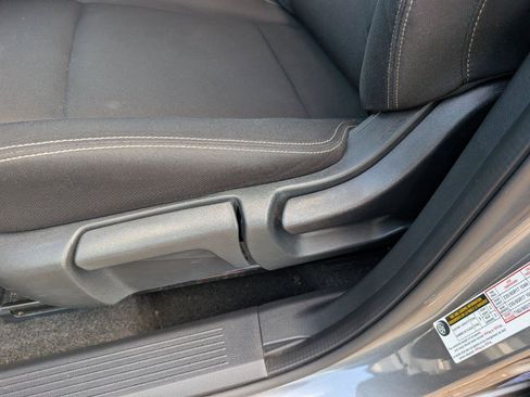 Used 2024 Nissan Rogue S AWD/4WD image 12