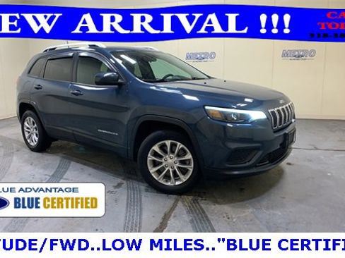 Used 2020 Jeep Cherokee Latitude w/ Cold Weather Group image 1