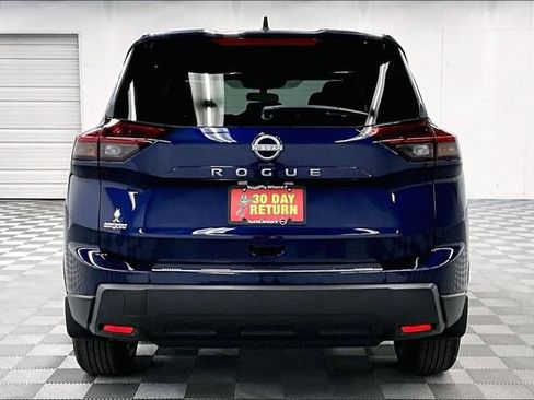 New 2026 Nissan Rogue SV FWD image 5