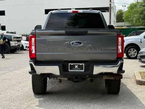 Used 2024 Ford F250 XLT image 9