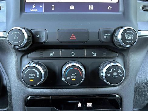 Used 2023 RAM 1500 Big Horn AWD/4WD image 23