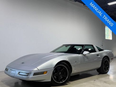 Used 1996 Chevrolet Corvette Coupe RWD image 1