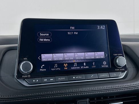 Used 2024 Nissan Rogue SV image 21