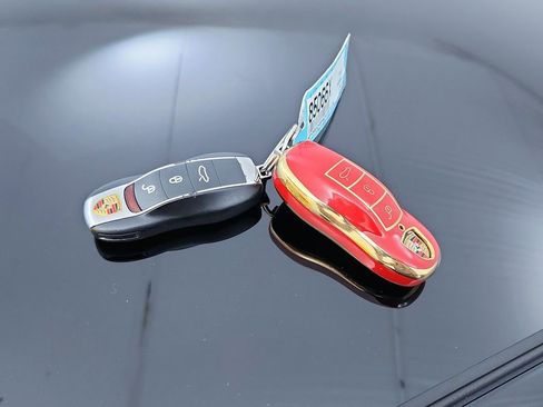 Used 2014 Porsche 911 Turbo S image 34