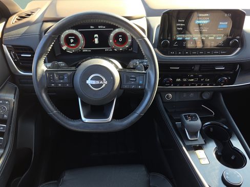 Used 2023 Nissan Rogue Platinum w/ Platinum Premium Package AWD/4WD image 11