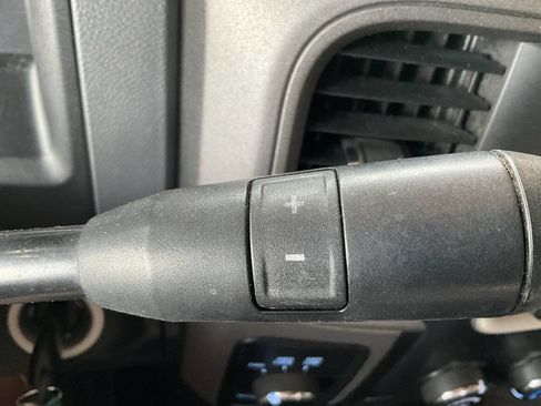 Used 2014 RAM 2500 Tradesman w/ Chrome Appearance Group AWD/4WD image 37