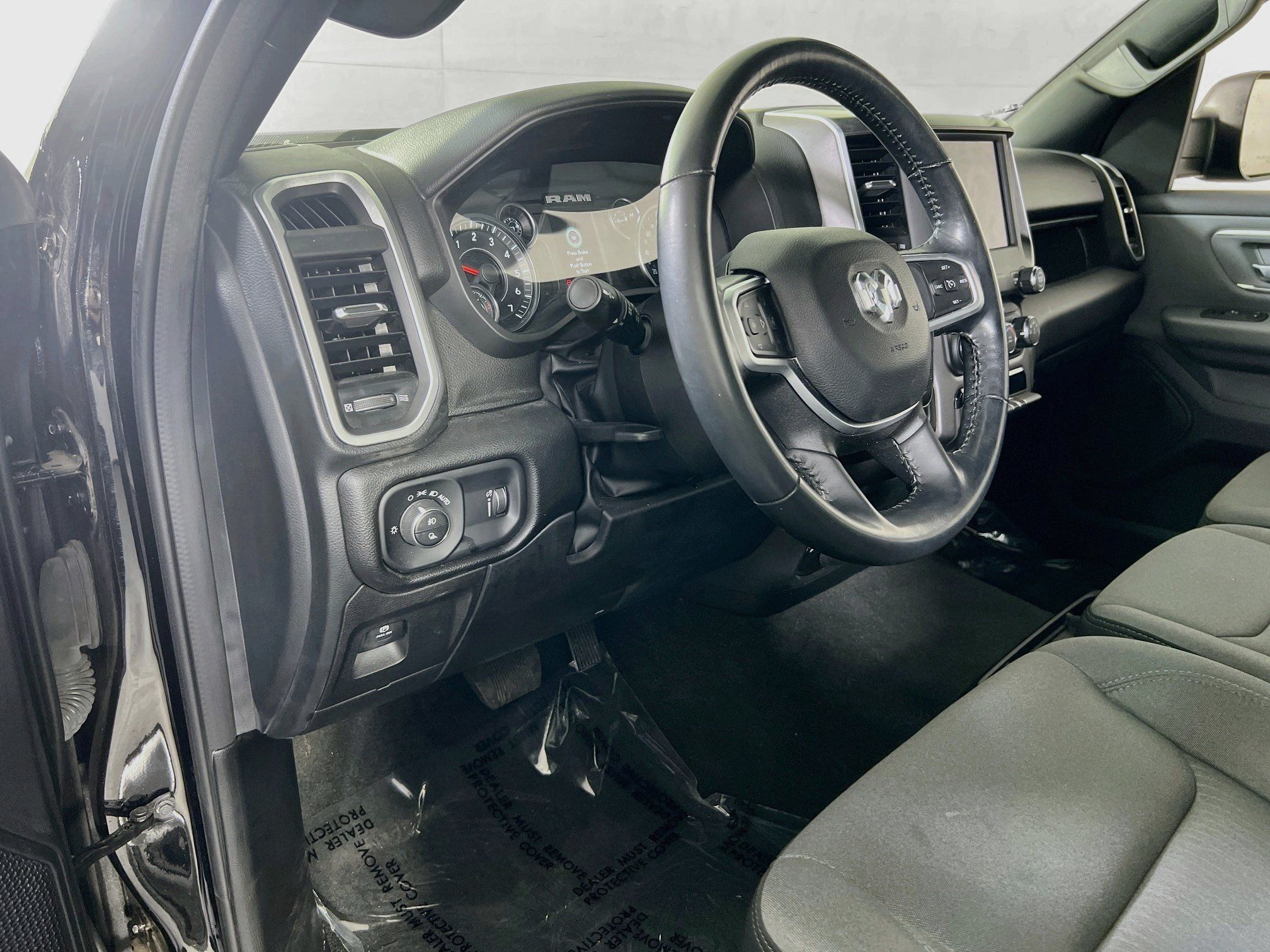 Used 2023 RAM 1500 Big Horn AWD/4WD image 9