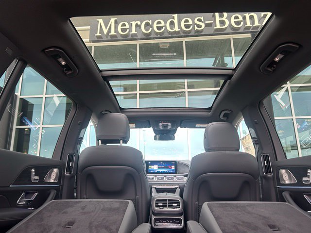 Used 2025 Mercedes-Benz GLS 450 4MATIC image 33
