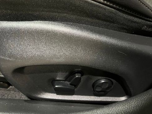 Used 2018 Jeep Compass Latitude w/ Cold Weather Group image 37