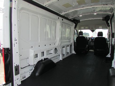 Used 2024 Ford Transit 250 250 3dr LWB Medium Roof Cargo image 23