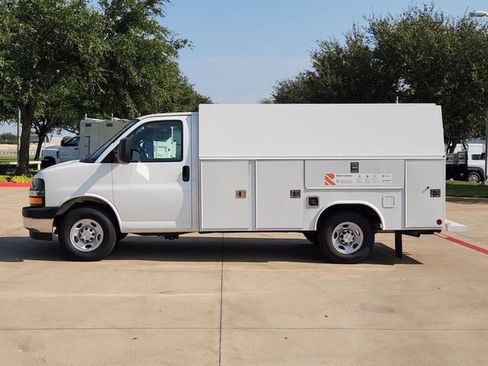 New 2025 Chevrolet Express 3500 w/ Power Convenience Package RWD image 5