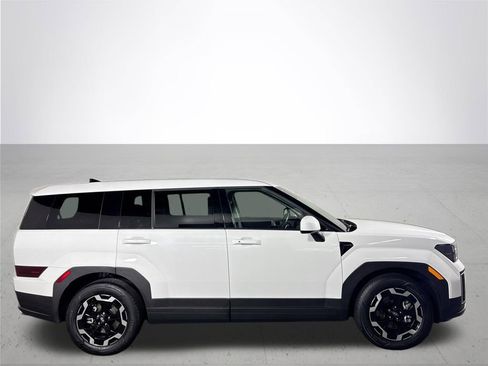 Used 2025 Hyundai Santa Fe SE image 5