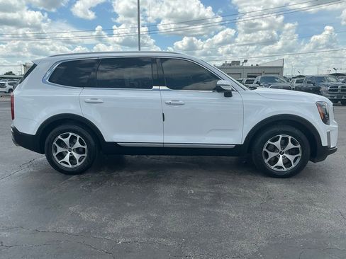 Used 2022 Kia Telluride EX FWD image 6