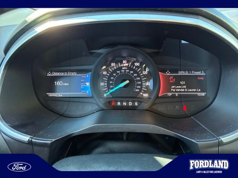 Used 2017 Ford Edge Titanium w/ Technology Package AWD/4WD image 10