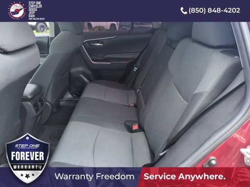 Used 2019 Toyota RAV4 XLE FWD image 29
