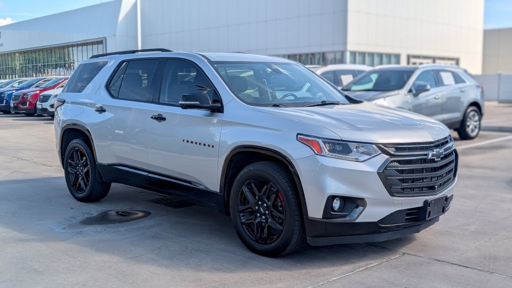 Used 2020 Chevrolet Traverse Premier w/ Redline Edition FWD image 1