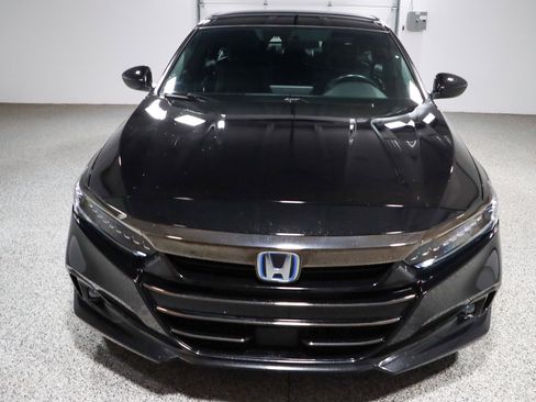 Used 2022 Honda Accord Sport image 4